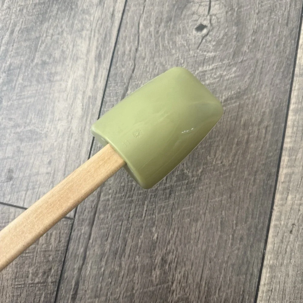 Vintage Williams Sonoma Silicon Cooking Spoonula Avocado Green w/Wood Handle 12